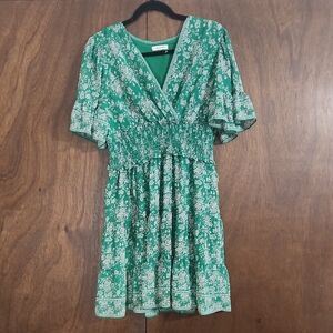 Max Studio Green Floral V-Neck Smocked Boho Chic Spring  Mini Dress Sz L